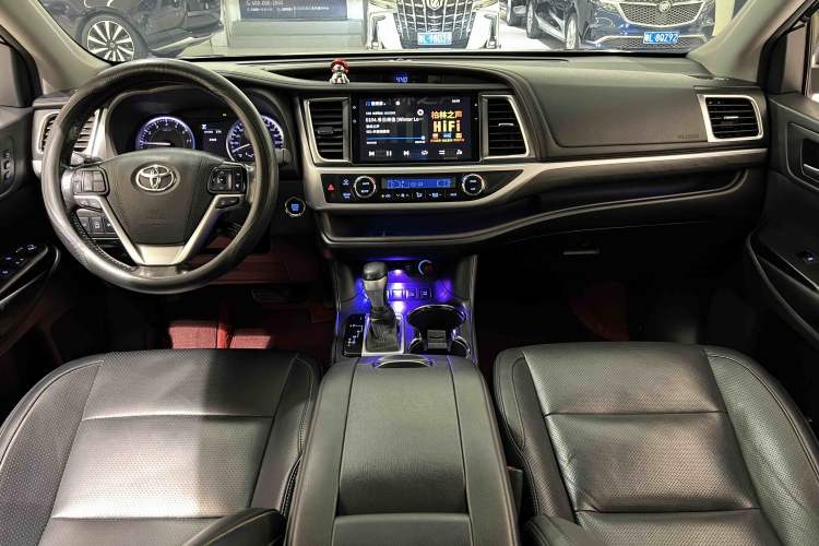 Used Toyota Highlander 2018 2.0T Four-Wheel Drive Ultimate Edition 7-Seater Emission Standard China V Interior 5