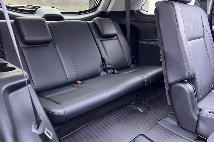 Used Toyota Highlander 2018 2.0T Four-Wheel Drive Luxury Version 7 Seats China VI Standard Interior 6