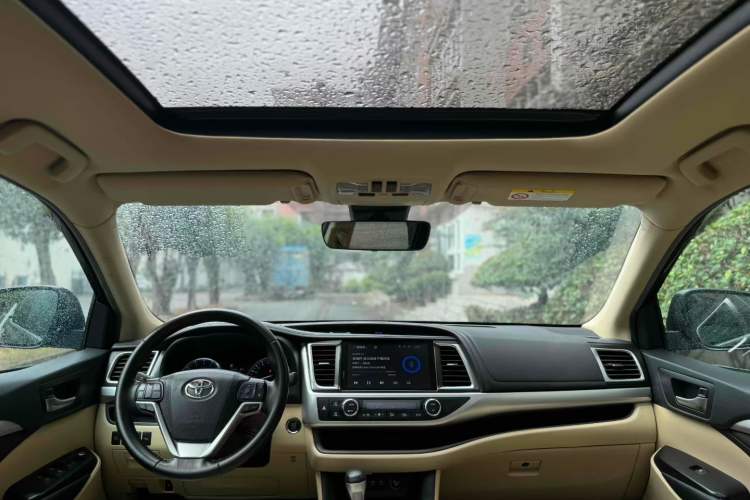 Used Toyota Highlander 2018 2.0T Four-Wheel Drive Prestige Version 7 Seats China VI Standard Interior 6