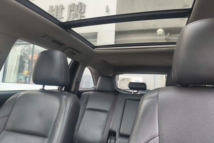 Used Toyota Highlander 2018 2.0T Four-Wheel Drive Prestige Version 7 Seats China VI Standard Interior 6