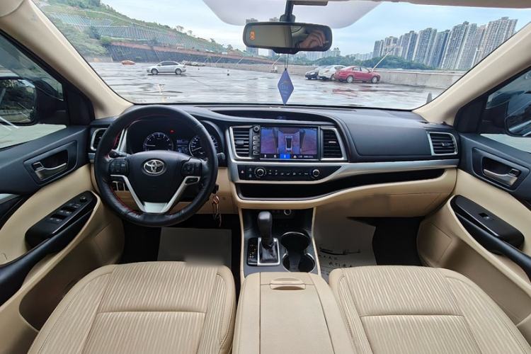 Used Toyota Highlander 2018 2.0T Four-Wheel Drive Elite Edition 7 Seats China VI Standard Interior 7