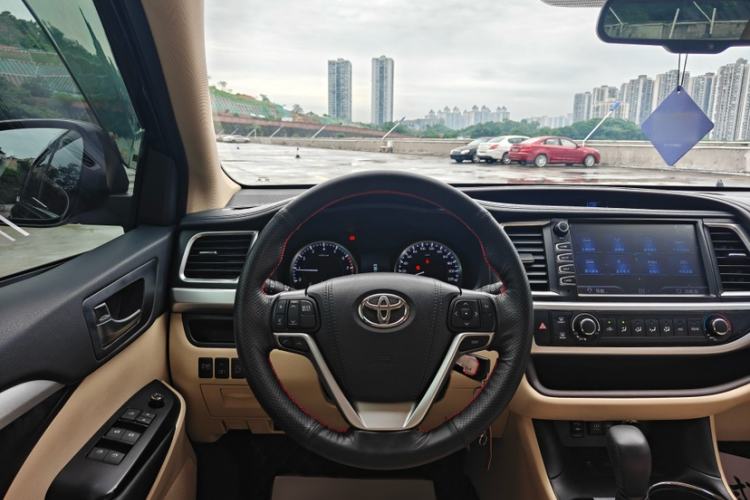 Used Toyota Highlander 2018 2.0T Four-Wheel Drive Elite Edition 7 Seats China VI Standard Interior 8