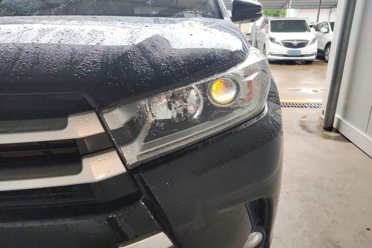 Used Toyota Highlander 2018 2.0T Four-Wheel Drive Luxury Version 7 Seats China VI Standard Left Front Headlight