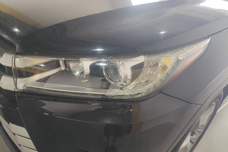 Used Toyota Highlander 2018 2.0T Four-Wheel Drive Luxury Version 7 Seats China VI Standard Left Front Headlight