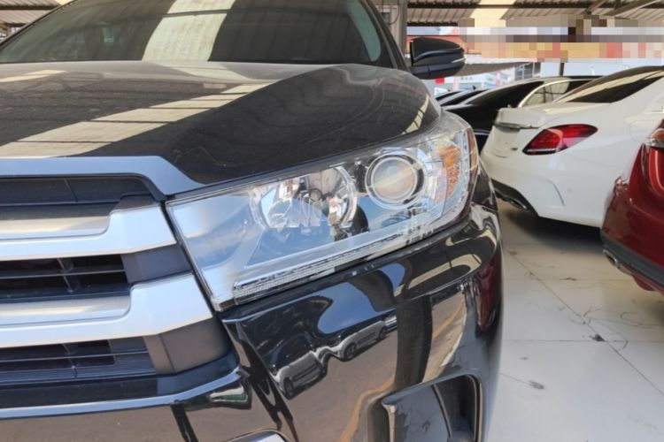 Used Toyota Highlander 2018 2.0T Four-Wheel Drive Luxury Edition 7 Seats China V Emission Standard Left Front Headlight