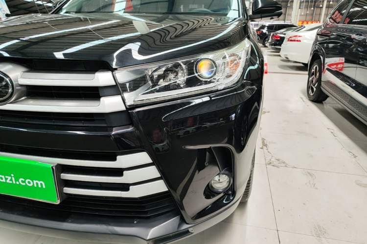 Used Toyota Highlander 2018 2.0T Four-Wheel Drive Luxury Edition 7 Seats China V Emission Standard Left Front Headlight