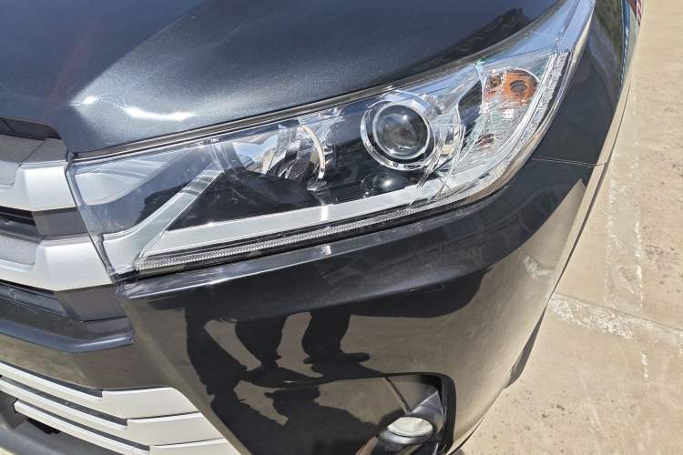 Used Toyota Highlander 2018 2.0T Four-Wheel Drive Elite Edition 7 Seats China V Standard Left Front Headlight