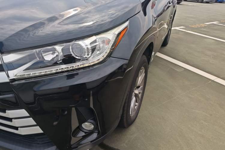Used Toyota Highlander 2018 2.0T Two-Wheel Drive Elite Version 5 Seats China VI Standard Left Front Headlight