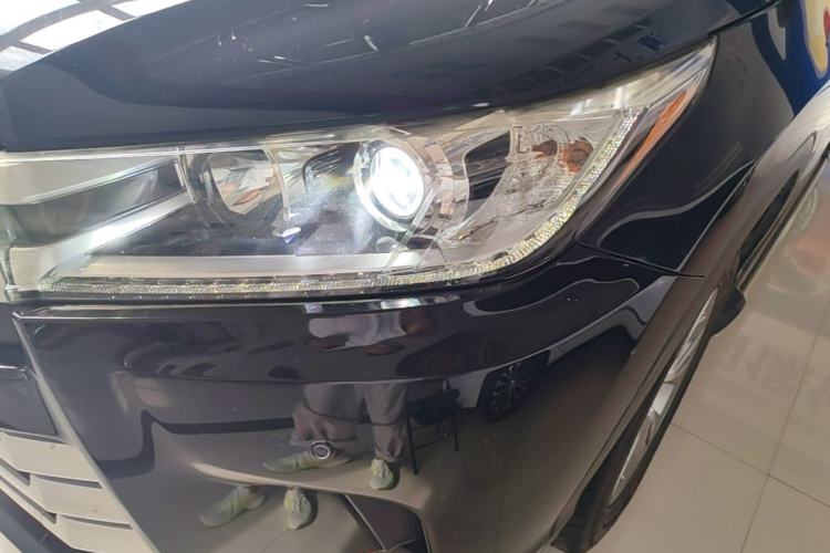 Used Toyota Highlander 2018 2.0T Two-Wheel Drive Elite Version 5 Seats China VI Standard Left Front Headlight