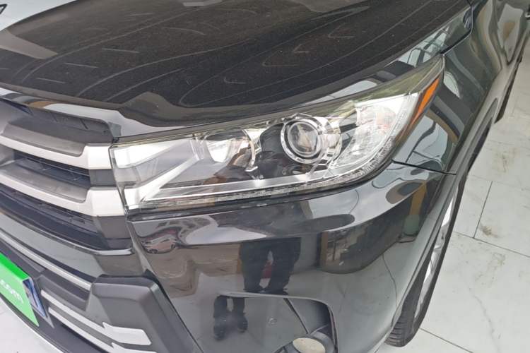 Used Toyota Highlander 2018 2.0T Four-Wheel Drive Luxury Version 7 Seats China VI Standard Left Front Headlight