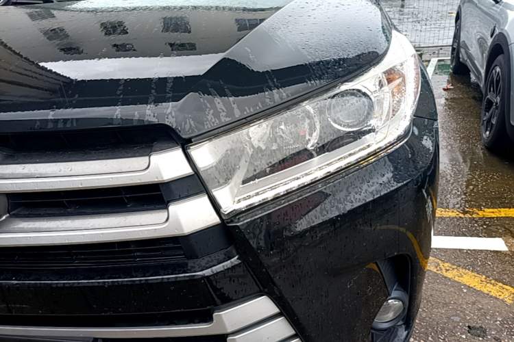 Used Toyota Highlander 2018 2.0T Four-Wheel Drive Luxury Version 7 Seats China VI Standard Left Front Headlight