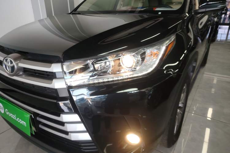 Used Toyota Highlander 2018 2.0T Two-Wheel Drive Elite Version 5 Seats China VI Standard Left Front Headlight