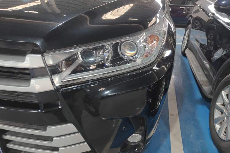 Used Toyota Highlander 2018 2.0T Four-Wheel Drive Elite Edition 7 Seats China V Standard Left Front Headlight