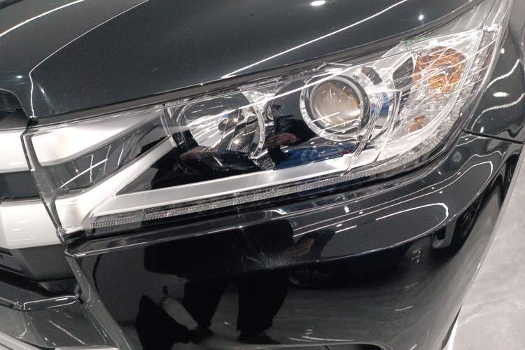 Used Toyota Highlander 2018 2.0T Four-Wheel Drive Luxury Version 7 Seats China VI Standard Left Front Headlight