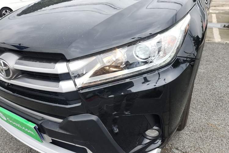 Used Toyota Highlander 2018 2.0T Four-Wheel Drive Elite Edition 7 Seats China VI Standard Left Front Headlight