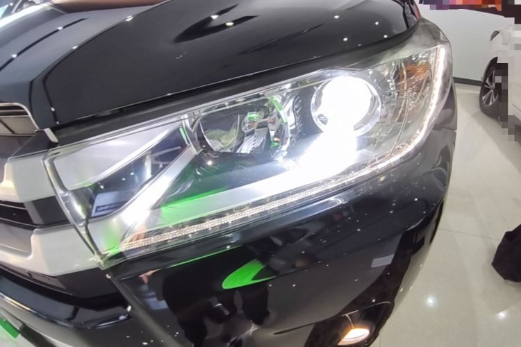 Used Toyota Highlander 2018 2.0T Two-Wheel Drive Elite Edition 7 Seats China VI Standard Left Front Headlight