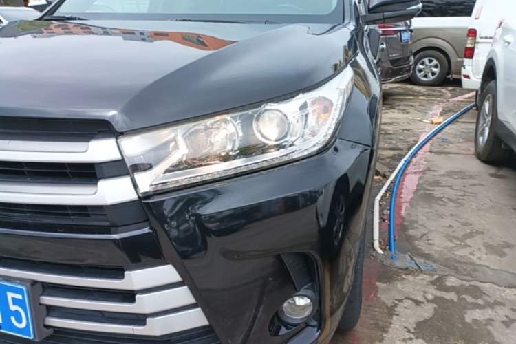 Used Toyota Highlander 2018 2.0T Four-Wheel Drive Luxury Version 7 Seats China VI Standard Left Front Headlight