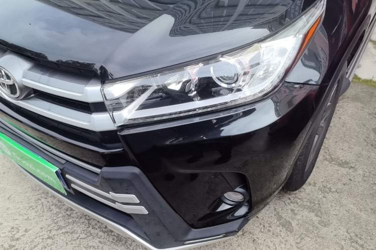 Used Toyota Highlander 2018 2.0T Two-Wheel Drive Elite Edition 7 Seats China VI Standard Left Front Headlight