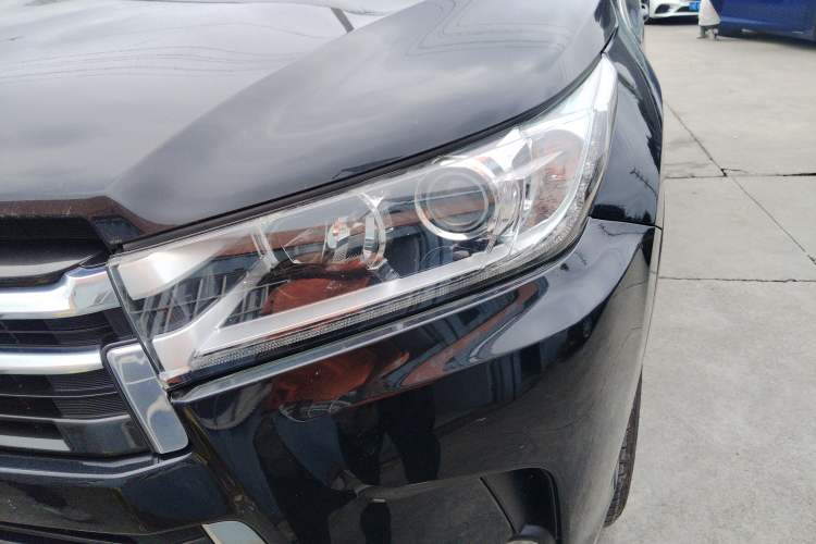 Used Toyota Highlander 2018 2.0T Four-Wheel Drive Prestige Version 7 Seats China VI Standard Left Front Headlight