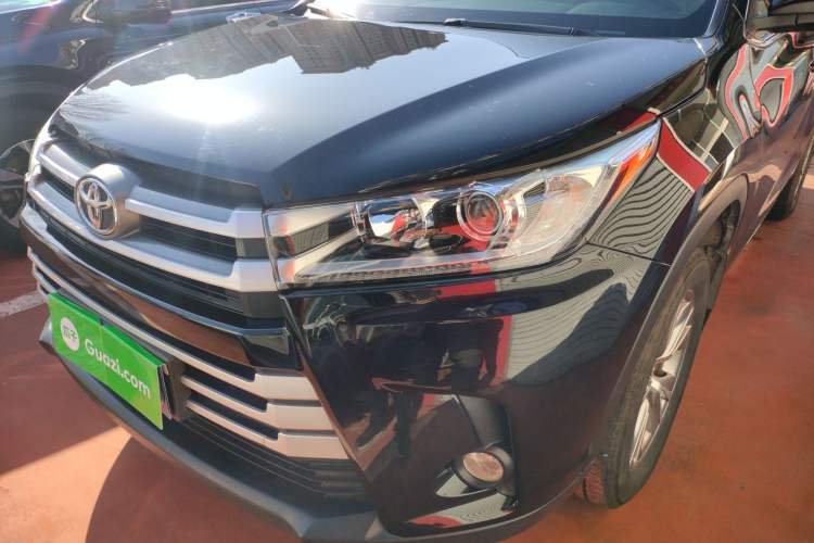 Used Toyota Highlander 2018 2.0T Two-Wheel Drive Elite Version 5 Seats China VI Standard Left Front Headlight
