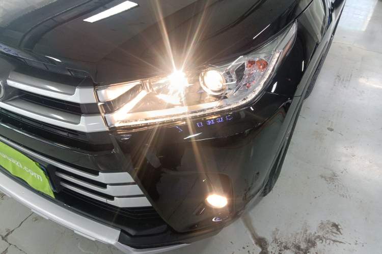 Used Toyota Highlander 2018 2.0T Four-Wheel Drive Elite Edition 7 Seats China VI Standard Left Front Headlight