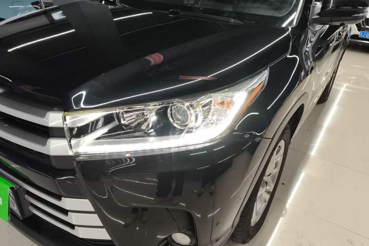 Used Toyota Highlander 2018 2.0T Four-Wheel Drive Luxury Version 7 Seats China VI Standard Left Front Headlight