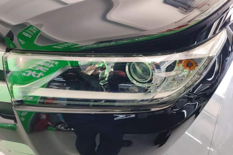 Used Toyota Highlander 2018 2.0T Four-Wheel Drive Luxury Version 7 Seats China VI Standard Left Front Headlight
