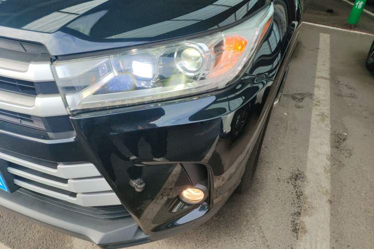 Used Toyota Highlander 2018 2.0T Four-Wheel Drive Elite Edition 7 Seats China VI Standard Left Front Headlight