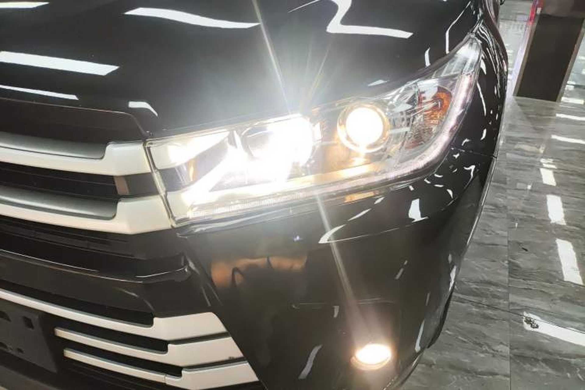 Used Toyota Highlander 2018 2.0T Two-Wheel Drive Luxury Edition 7 Seats China VI Standard Left Front Headlight