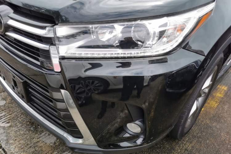 Used Toyota Highlander 2018 2.0T Four-Wheel Drive Prestige Version 7 Seats China V Emission Standard Left Front Headlight
