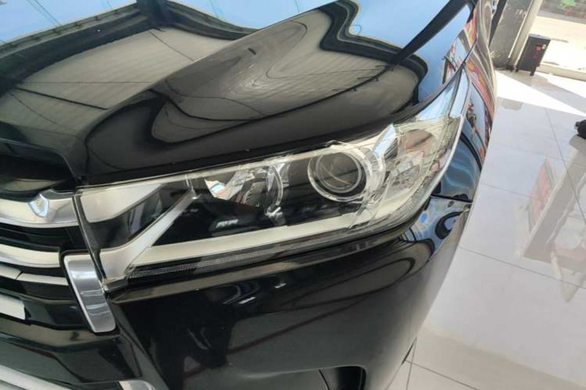 Used Toyota Highlander 2018 2.0T Four-Wheel Drive Prestige Version 7 Seats China V Emission Standard Left Front Headlight