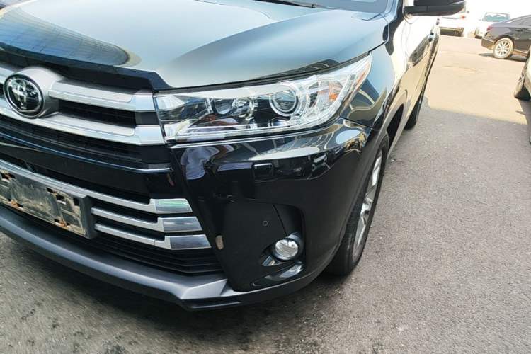 Used Toyota Highlander 2018 2.0T Four-Wheel Drive Ultimate Edition 7-Seater Emission Standard China V Left Front Headlight