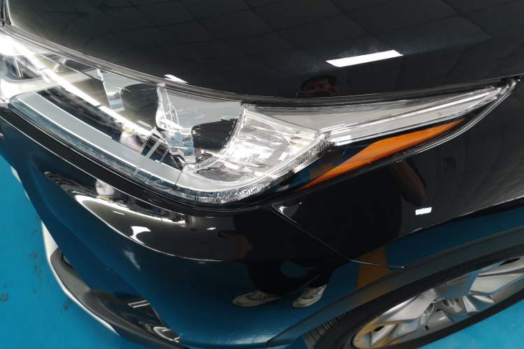 Used Toyota Highlander 2018 2.0T Four-Wheel Drive Luxury Version 7 Seats China VI Standard Left Front Headlight