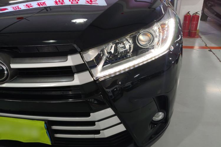 Used Toyota Highlander 2018 2.0T Four-Wheel Drive Luxury Version 7 Seats China VI Standard Left Front Headlight