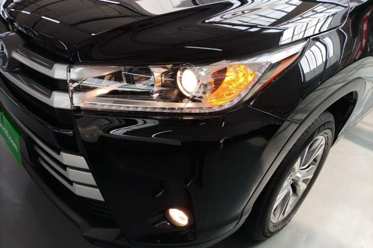 Used Toyota Highlander 2018 2.0T Two-Wheel Drive Elite Edition 7 Seats Emission Standard China V Left Front Headlight