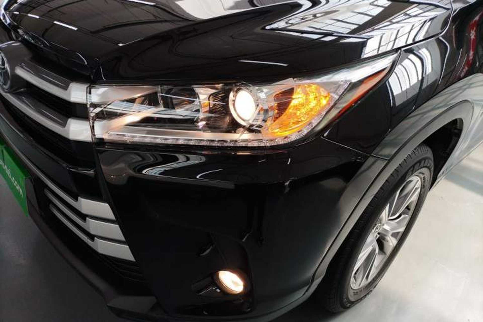 Used Toyota Highlander 2018 2.0T Two-Wheel Drive Elite Edition 7 Seats Emission Standard China V Left Front Headlight