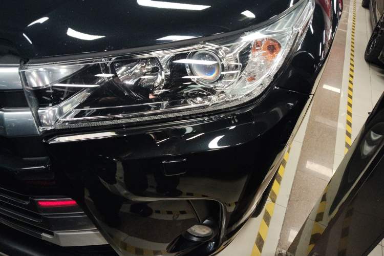 Used Toyota Highlander 2018 2.0T Four-Wheel Drive Ultimate Edition 7-Seater Emission Standard China V Left Front Headlight