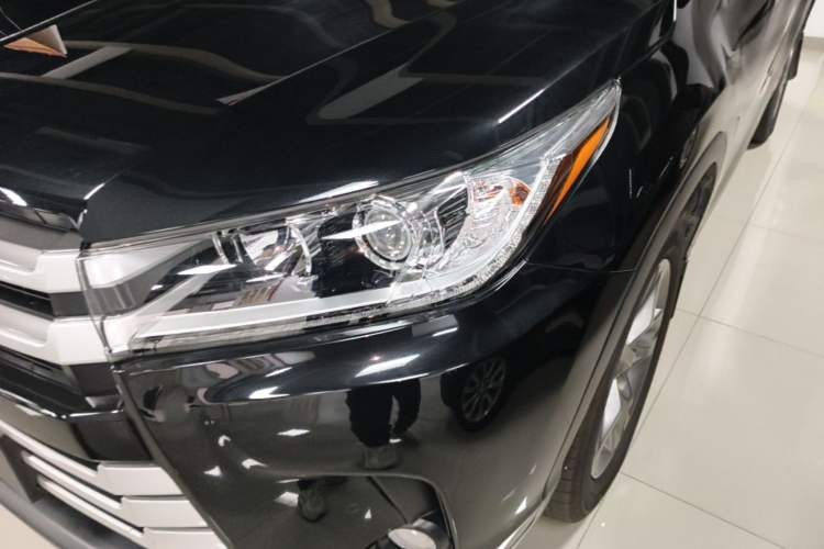 Used Toyota Highlander 2018 2.0T Four-Wheel Drive Luxury Version 7 Seats China VI Standard Left Front Headlight