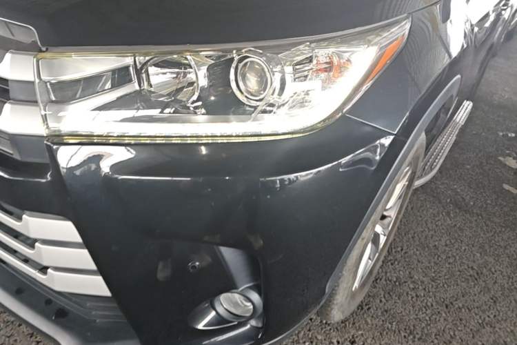Used Toyota Highlander 2018 2.0T Two-Wheel Drive Elite Version 5 Seats China VI Standard Left Front Headlight