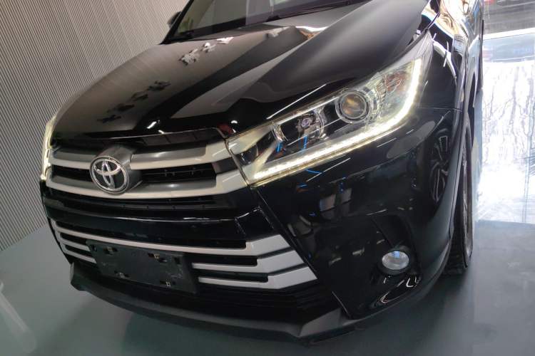 Used Toyota Highlander 2018 2.0T Four-Wheel Drive Elite Edition 7 Seats China VI Standard Left Front Headlight