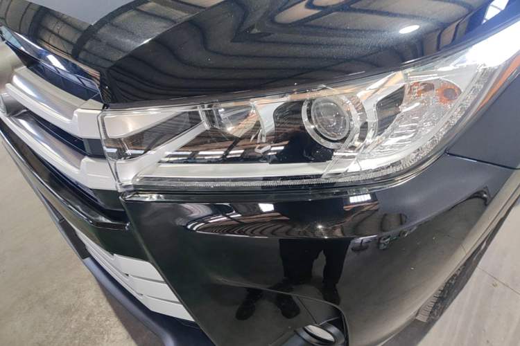 Used Toyota Highlander 2018 2.0T Four-Wheel Drive Luxury Edition 7 Seats China V Emission Standard Left Front Headlight