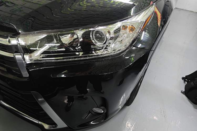 Used Toyota Highlander 2018 2.0T Four-Wheel Drive Prestige Version 7 Seats China VI Standard Left Front Headlight