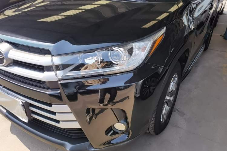 Used Toyota Highlander 2018 2.0T Two-Wheel Drive Elite Version 5 Seats China VI Standard Left Front Headlight