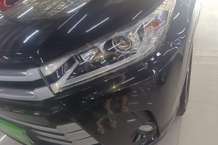 Used Toyota Highlander 2018 2.0T Two-Wheel Drive Elite Edition 7 Seats Emission Standard China V Left Front Headlight