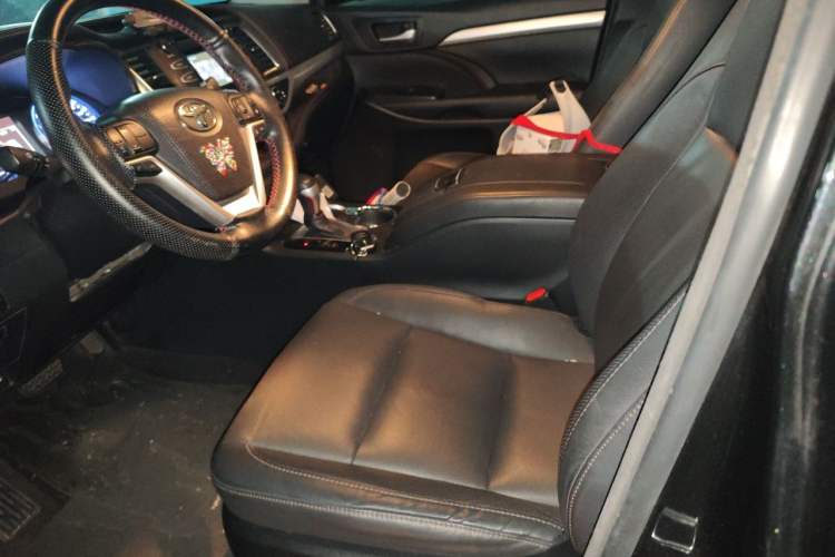 Used Toyota Highlander 2018 2.0T Four-Wheel Drive Luxury Version 7 Seats China VI Standard Left Front Seat
