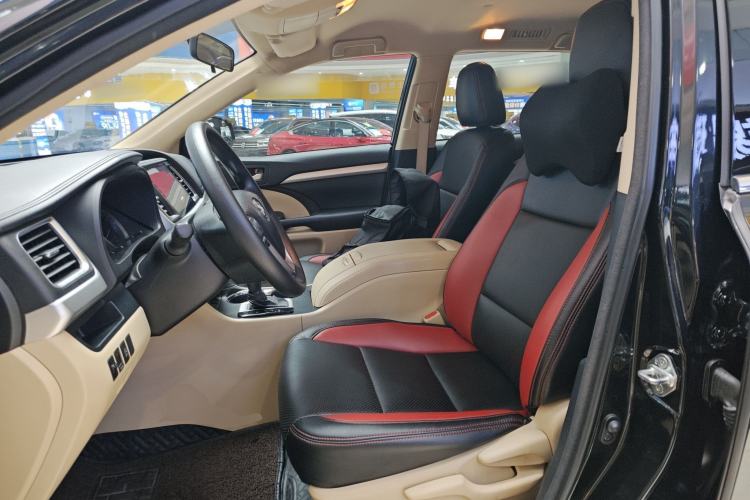 Used Toyota Highlander 2018 2.0T Two-Wheel Drive Elite Edition 7 Seats China VI Standard Left Front Seat