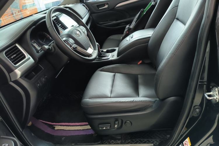 Used Toyota Highlander 2018 2.0T Four-Wheel Drive Luxury Edition 7 Seats China V Emission Standard Left Front Seat