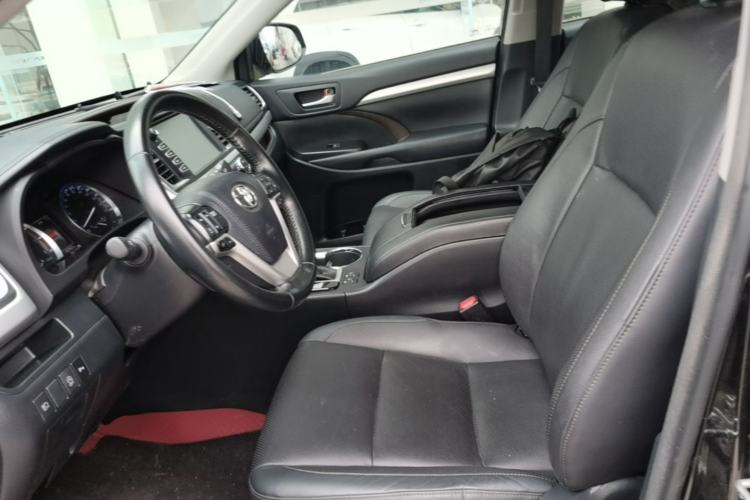 Used Toyota Highlander 2018 2.0T Four-Wheel Drive Luxury Version 7 Seats China VI Standard Left Front Seat