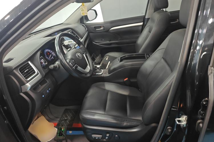Used Toyota Highlander 2018 2.0T Four-Wheel Drive Luxury Version 7 Seats China VI Standard Left Front Seat
