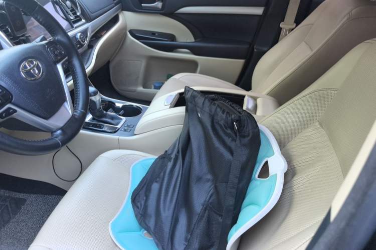Used Toyota Highlander 2018 2.0T Four-Wheel Drive Prestige Version 7 Seats China V Emission Standard Left Front Seat